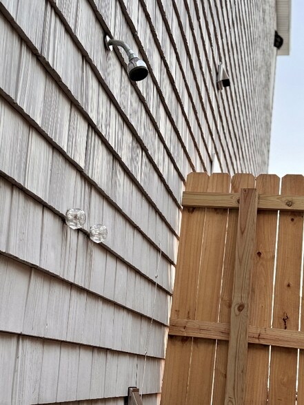 Building Photo - 4483 Ocean View Ave