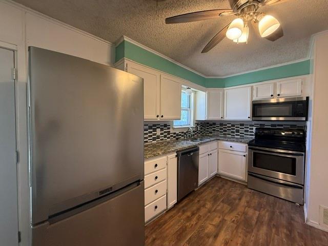 Building Photo - 2826 S 39th St