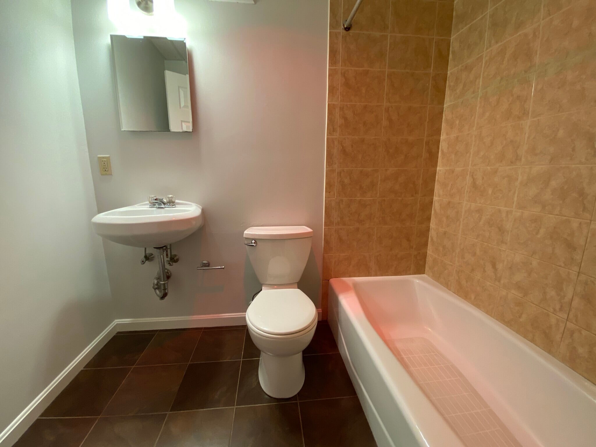 Building Photo - 77 Park Dr