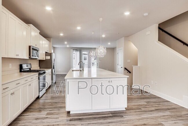Building Photo - 2547 Auden Dr