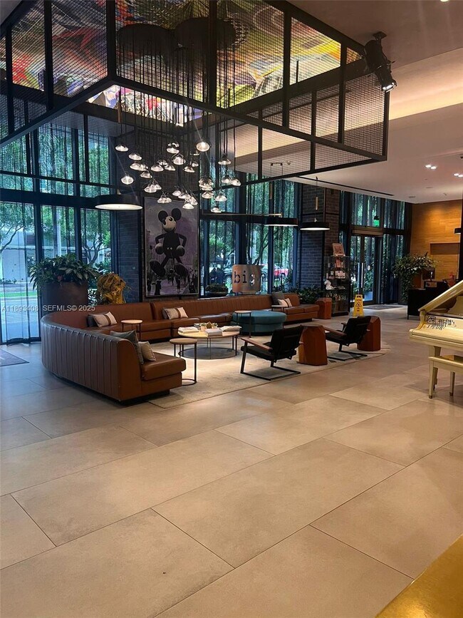 Building Photo - 121 NE 34th St