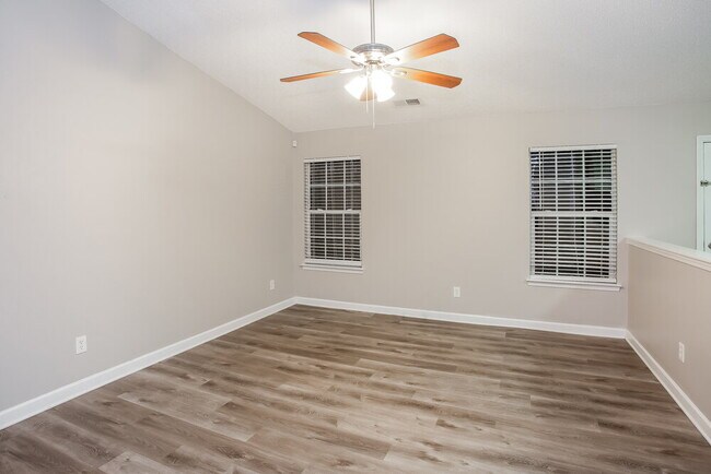 Building Photo - 4905 Aldersbrook Dr