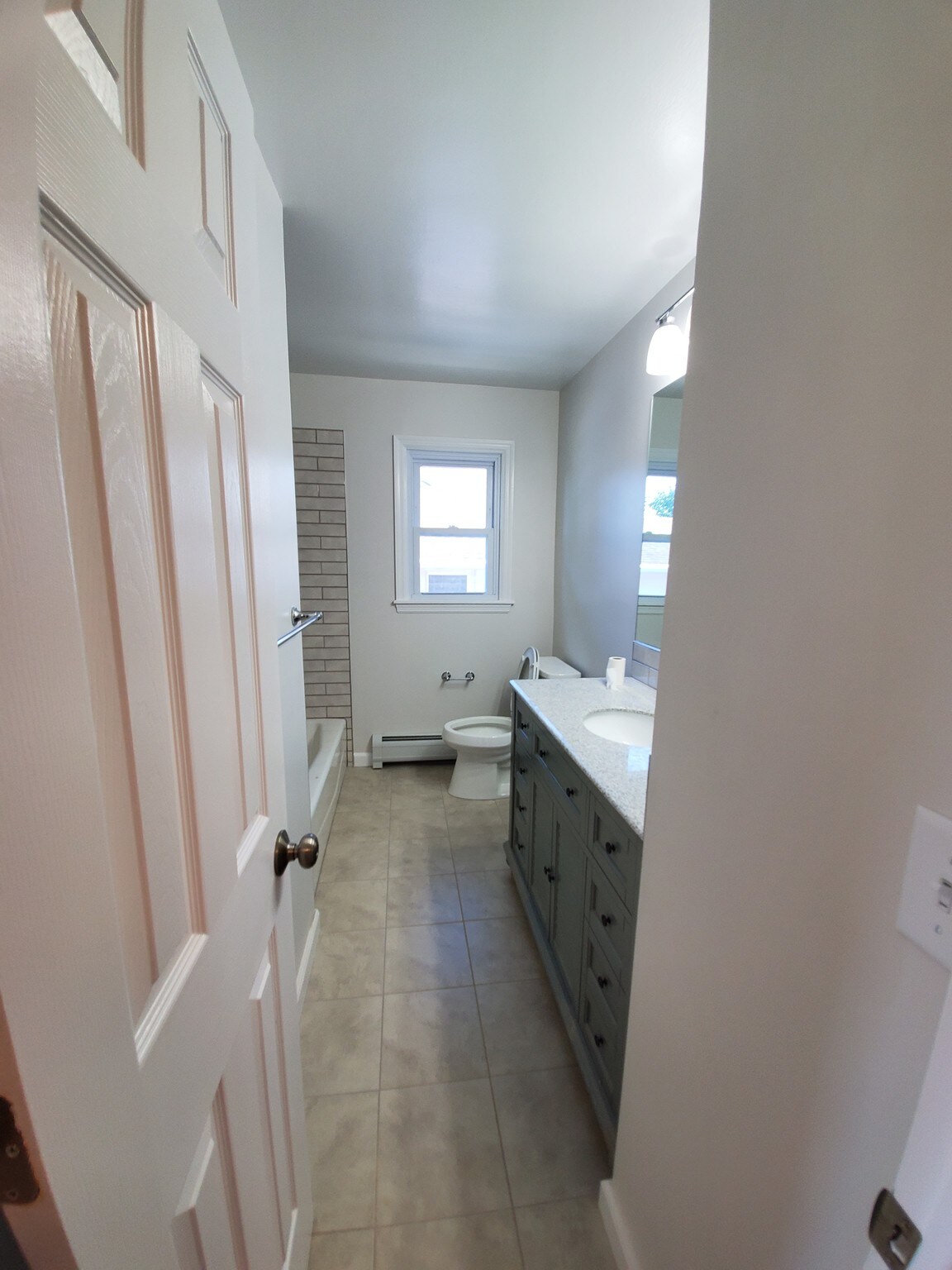 Bathroom - 216 Glen Ave