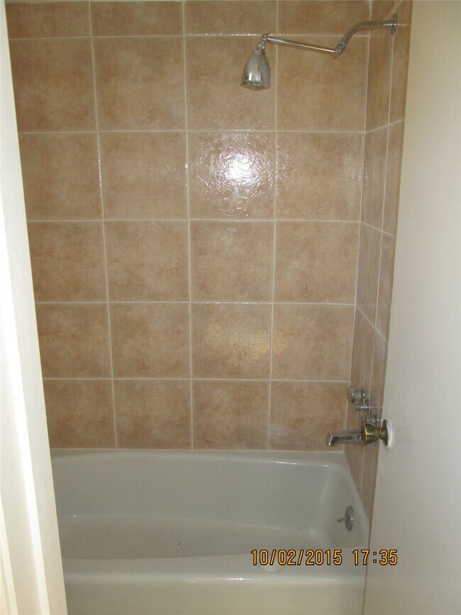 Building Photo - 10834 Sugar Hill Dr