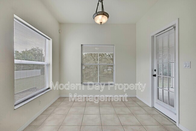 Building Photo - 12052 Jade Ave