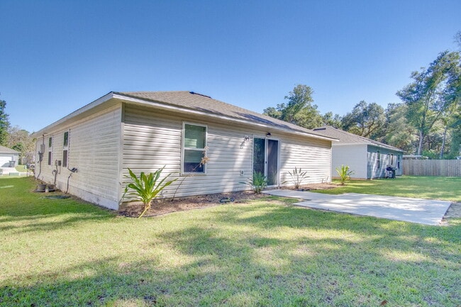 Building Photo - 3-Bed, 2-Bath Modern Home in Prime Locatio...