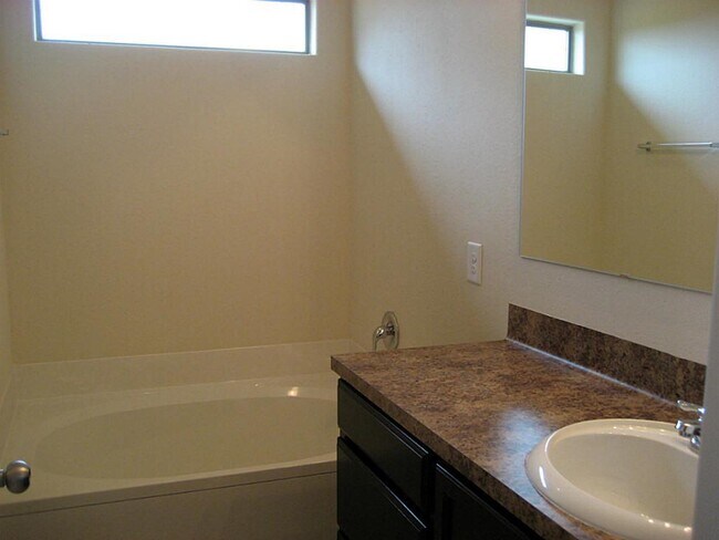 Building Photo - 21303 Beacon Springs Lane
