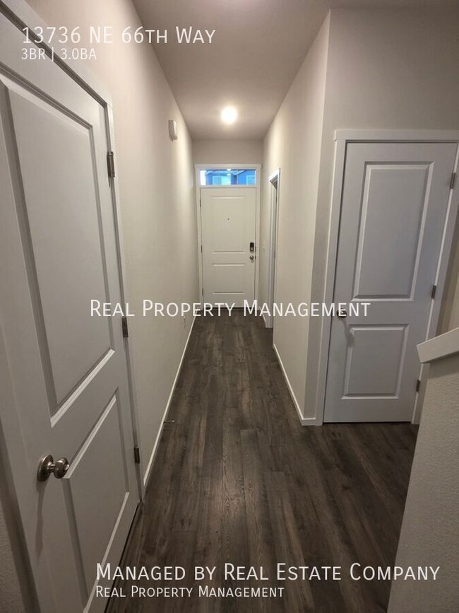 Building Photo - 13736 NE 66th Wy