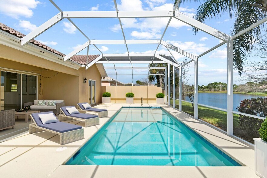 Building Photo - 11325 SW Olmstead Dr