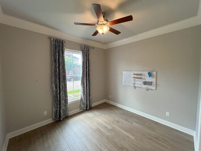 Building Photo - Beautiful 4-Bedroom Home in The Magnificen...