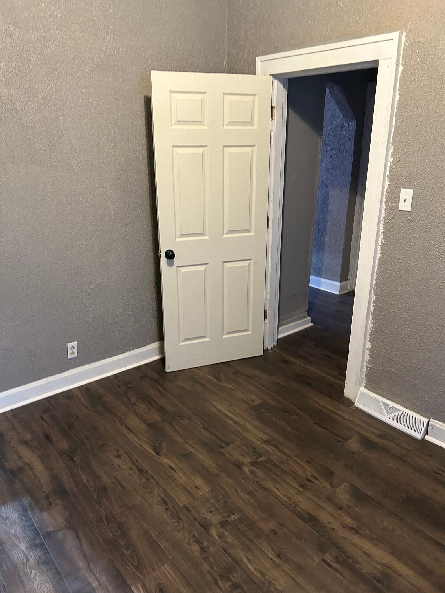 Building Photo - 863 N 74th St