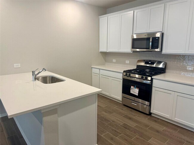 Building Photo - 134 Big Banyan Dr