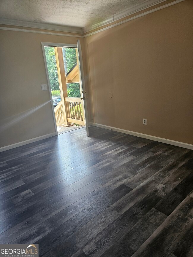 Building Photo - 3195 Highpoint Ct