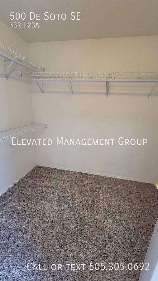 Building Photo - Beautiful Unit Ready for Immediate Move-In...