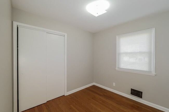 Building Photo - 1202 Baltimore St