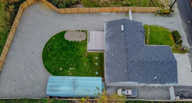 Building Photo - Edgewood Rambler