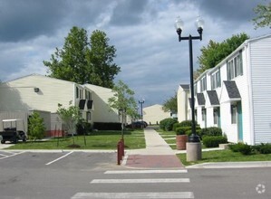 Building Photo - Columbia Square Townhome Apartments