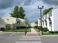 Building Photo - Columbia Square Townhome Apartments