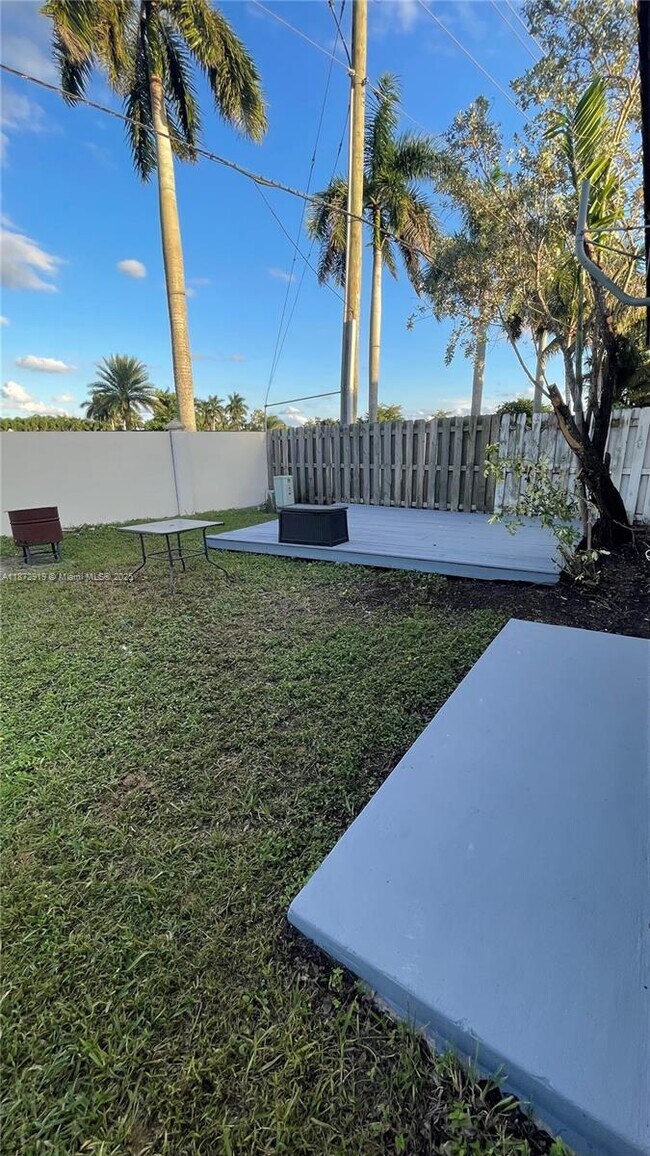 Building Photo - 6952 SW 148 Ln