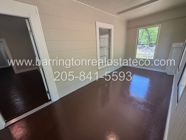 Building Photo - 1721 35th Ave N