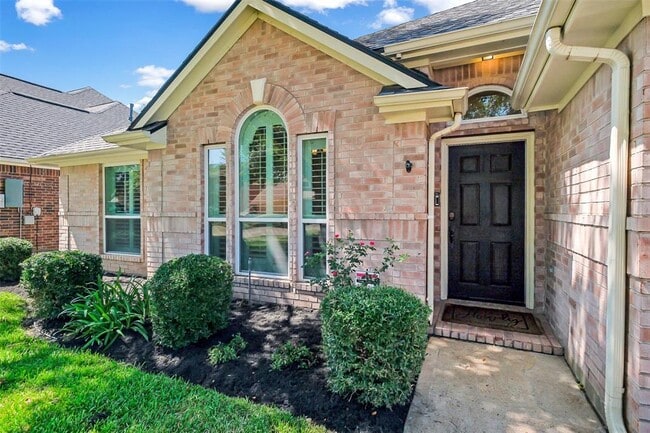 Building Photo - 21734 Maple Bluff Dr