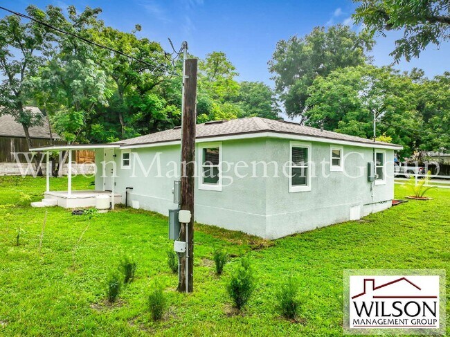 Building Photo - 552 B C Terry Rd