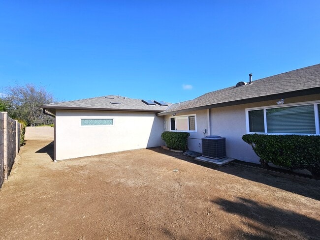 Building Photo - 9213 El Tango Cir