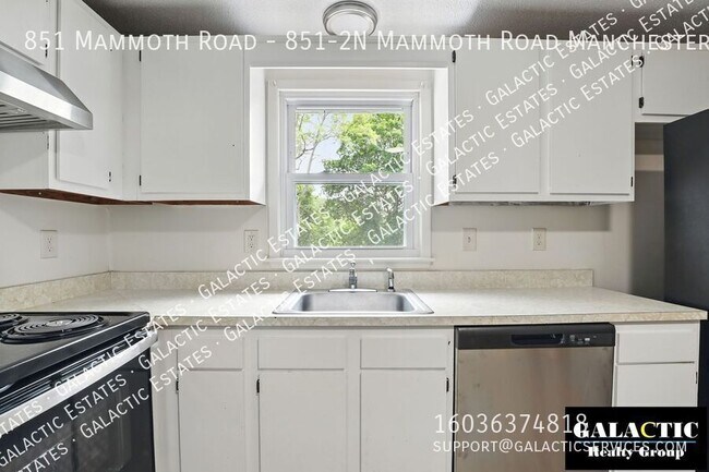 Building Photo - 851 Mammoth Rd