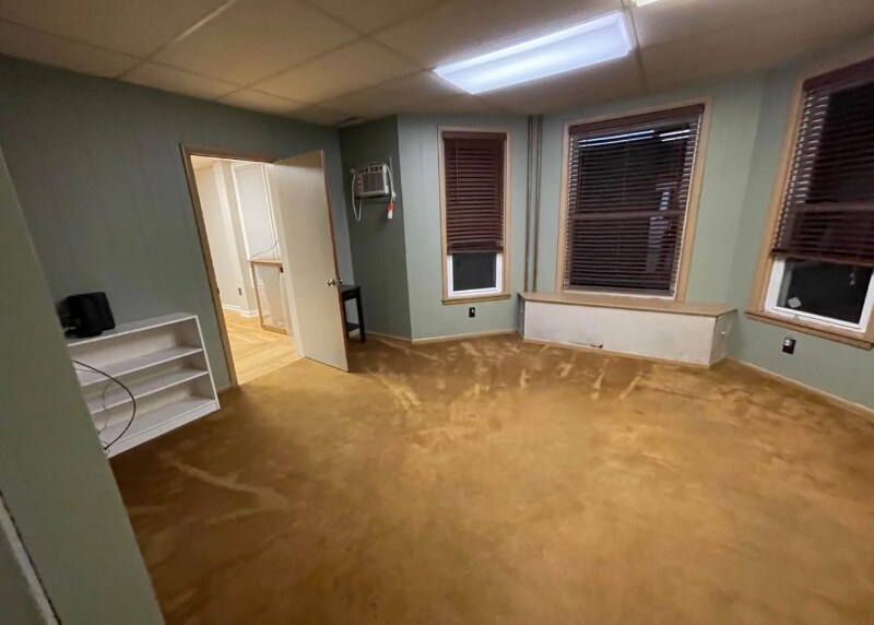 Building Photo - 307 N Main St