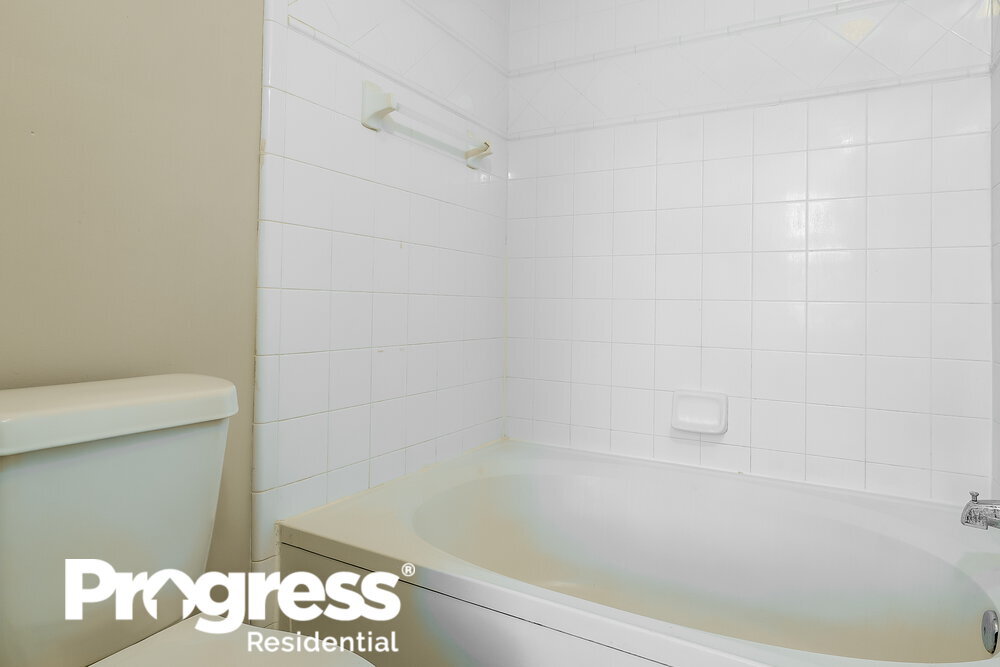 Building Photo - 1126 Brookwood Bluff Rd E