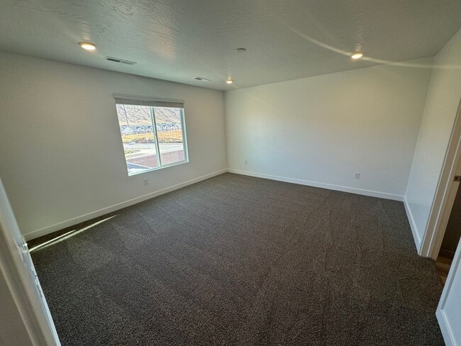 Building Photo - 1547 Ripple Rock Dr