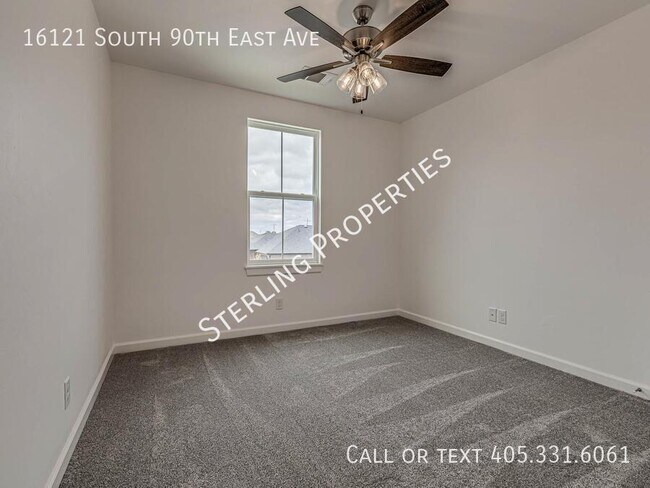 Building Photo - 16121 S 90th East Ave