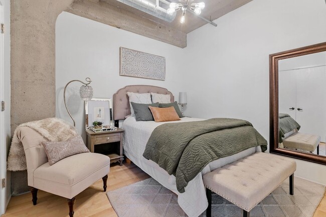 Building Photo - 748 N 3rd St