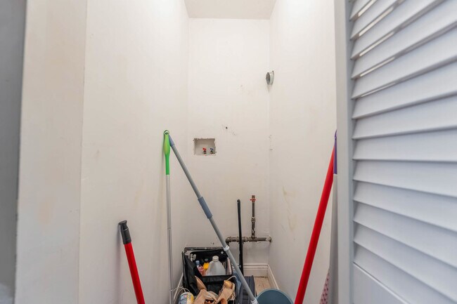 Building Photo - 8010 S Michigan Ave