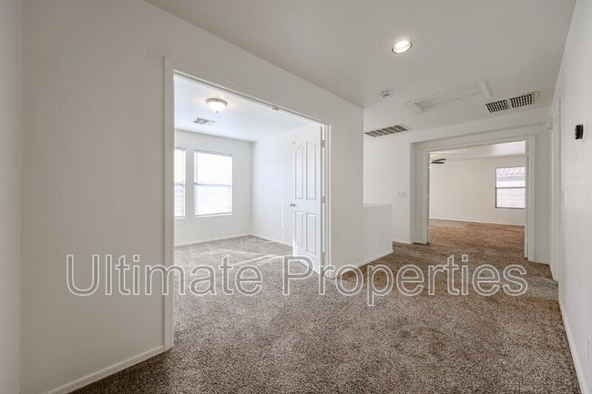 Building Photo - 18528 W Douglas Way