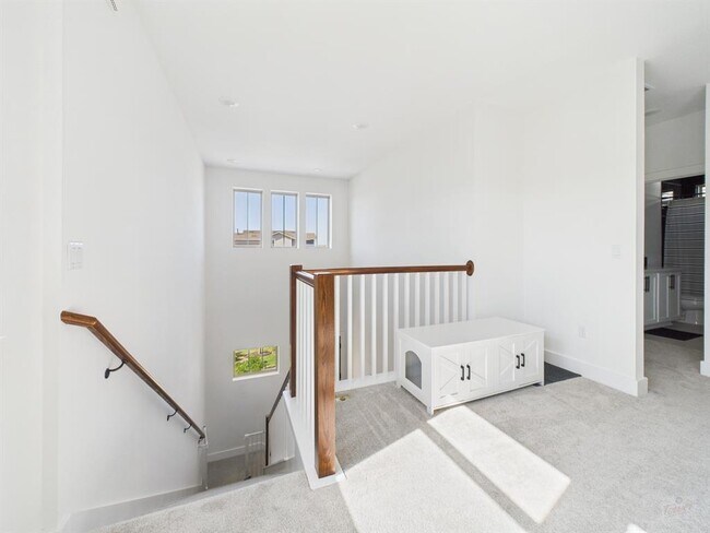 Building Photo - 7602 Bardstown Wy