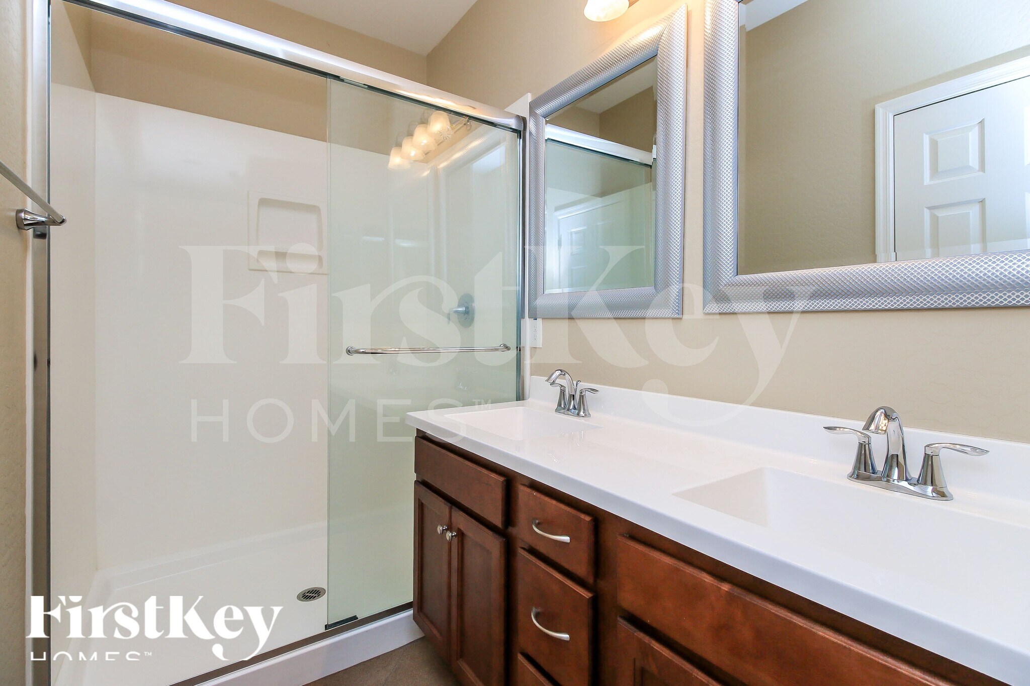 Building Photo - 625 W Mangrove Rd