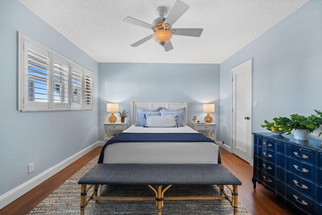 Building Photo - 511 Bayshore Dr