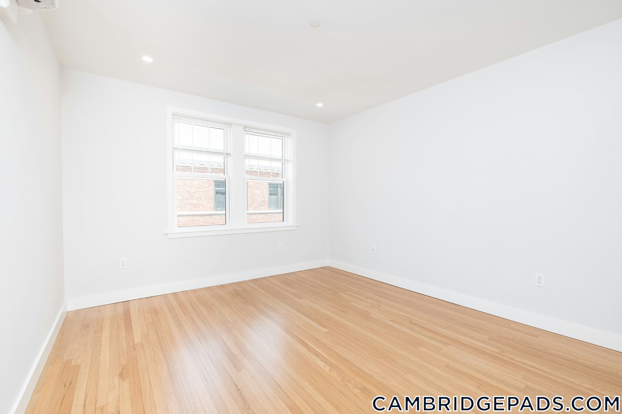 Building Photo - 17a Forest St