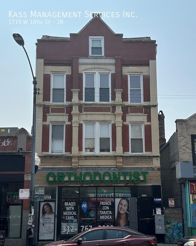 Building Photo - 1719 W 18th St