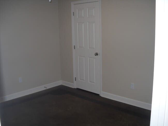 Building Photo - 1132 MS-9