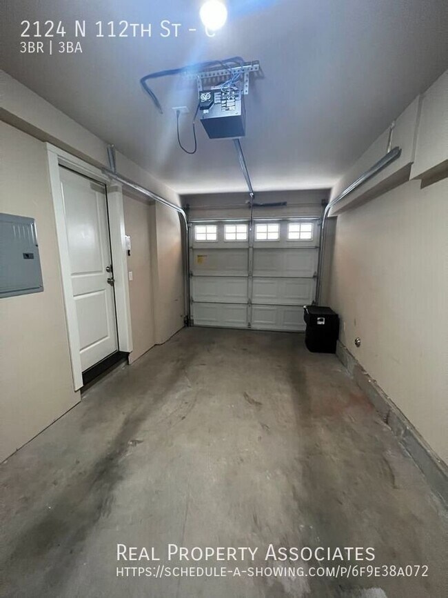 Building Photo - 2124 N 112th St