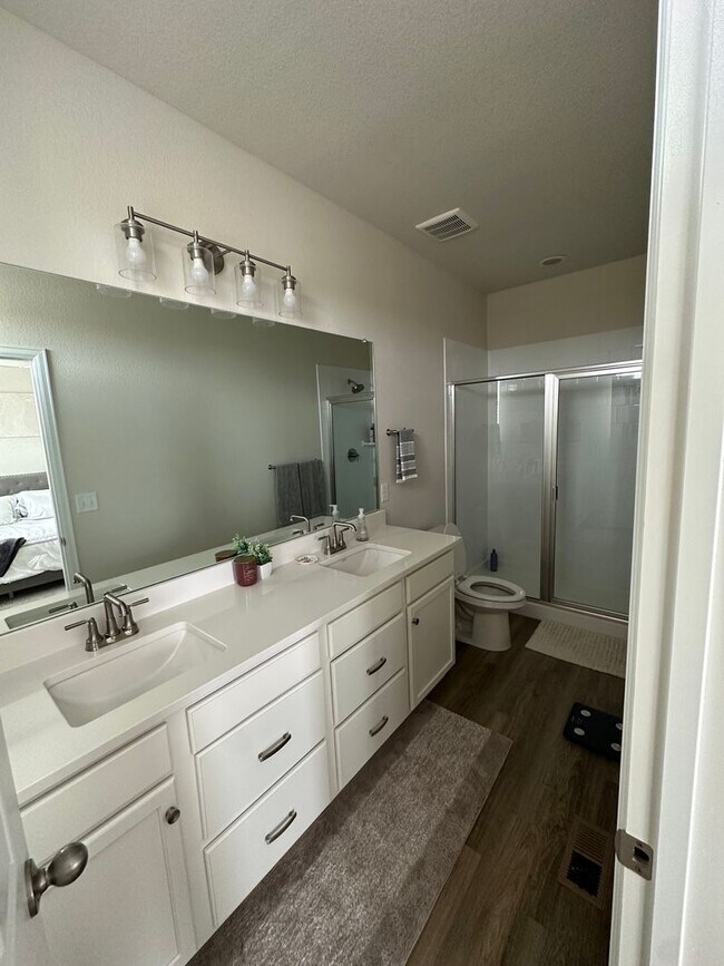 Building Photo - Modern Loveland Living | 3-Bed, 2.5-Bath Home with Garage