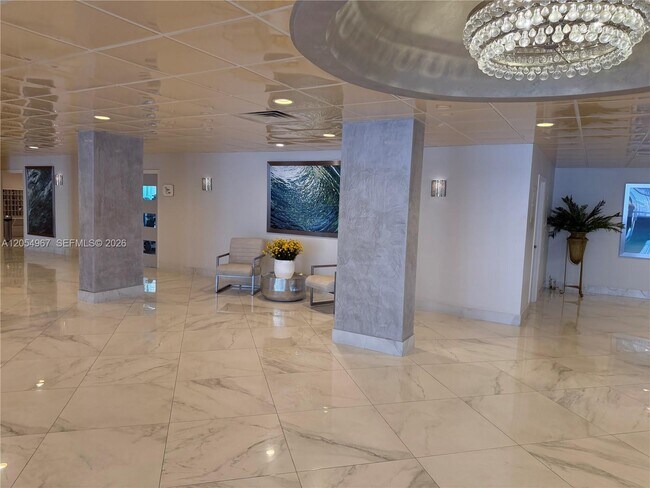 Building Photo - 3850 Galt Ocean Dr