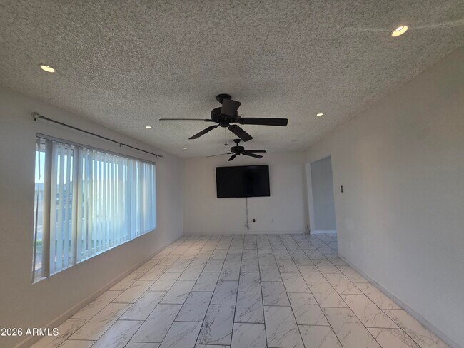 Building Photo - 4950 W Stella Ln