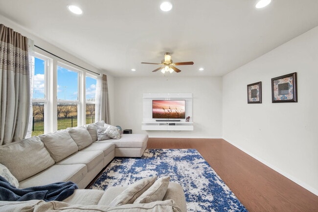 Building Photo - 4255 Fraser Cir