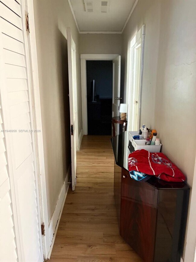 Building Photo - 1244 SW 13th Ct