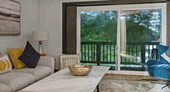 Building Photo - 3590 Water St NW