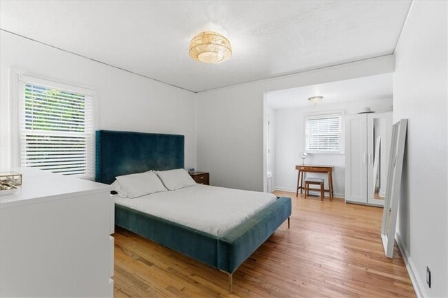 Building Photo - 693 Glenwood Ave SE