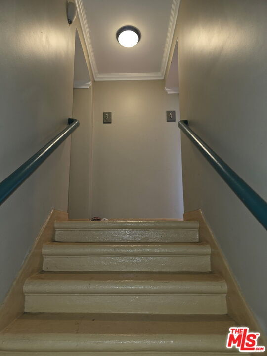 Building Photo - 670 Broadway St